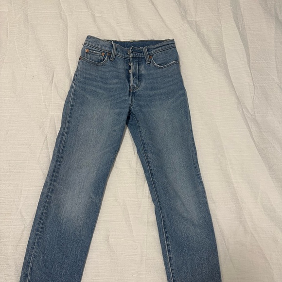 LEVIS SIZE 24 - Picture 3 of 6